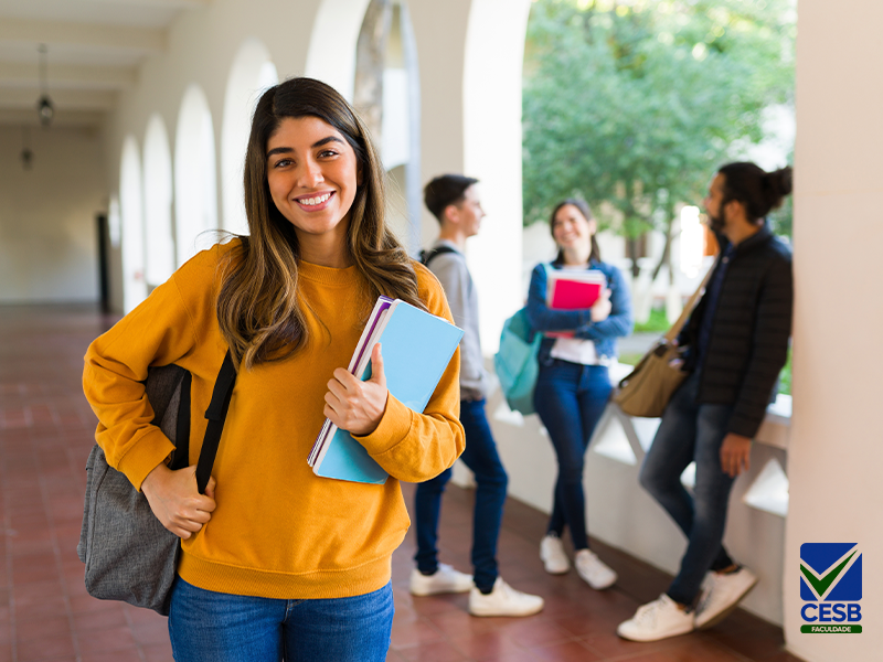Estrutura interna ou ambiente acadêmico da CESB